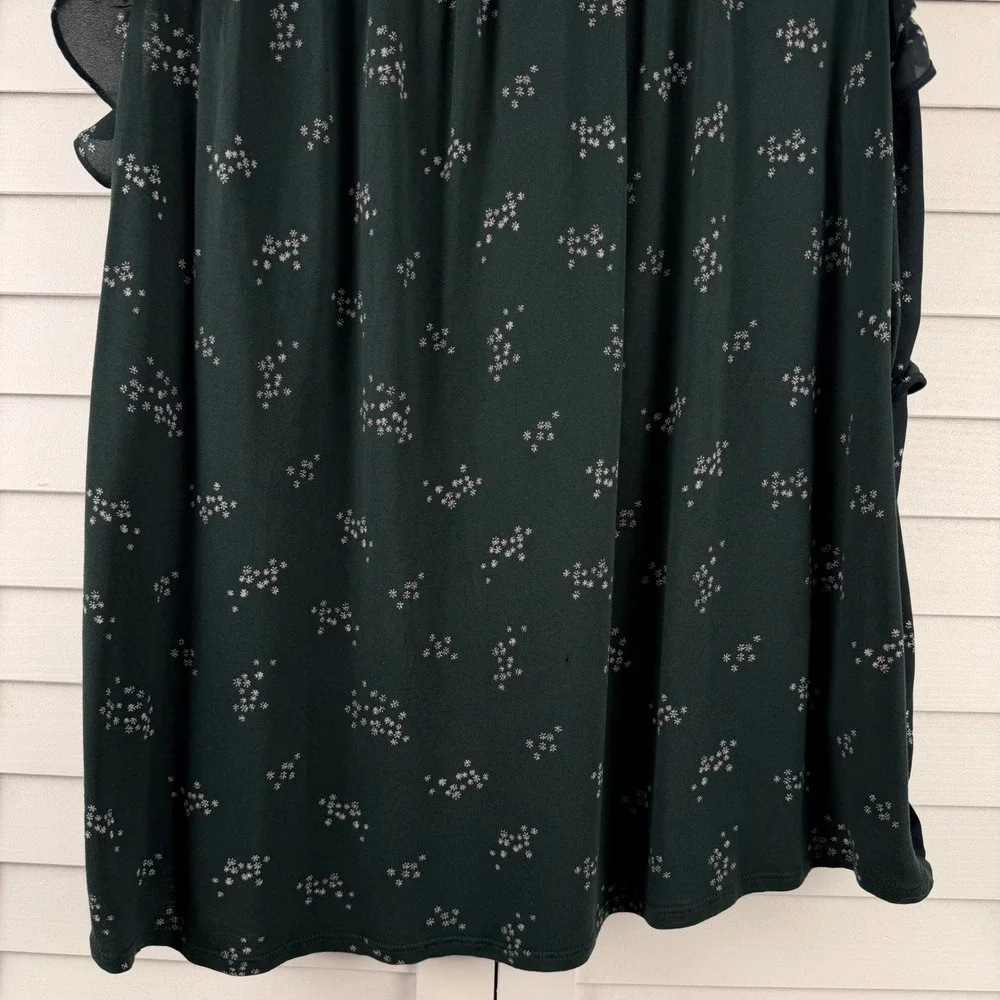LOFT Flutter Sleeve Top Women XXL Green Floral Ruffle Blouse - Picture 8 of 14